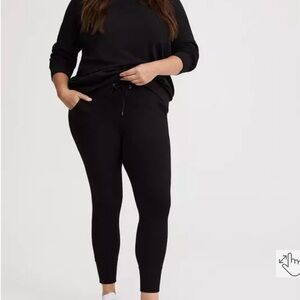 Torrid Black Pocket Full length Jogger Leggings